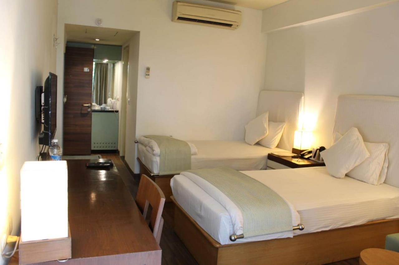 Kartikay Hotel Hisār Exterior foto