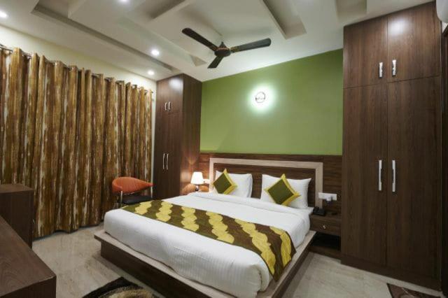 Kartikay Hotel Hisār Exterior foto